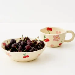 Fashion GigiandTom Painted Cherry Ceramic Mug Red